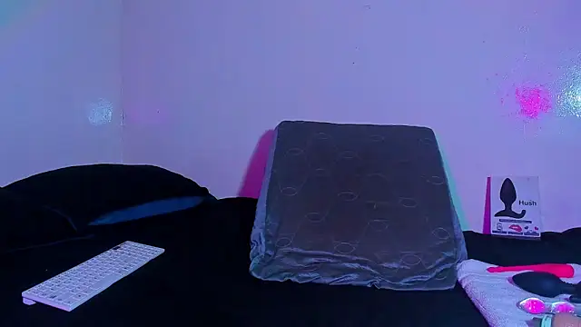 Piggy Eddy online show from 03/31/26, 05:20