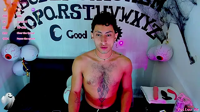 Piggy Eddy online show from 11/03/25, 04:17