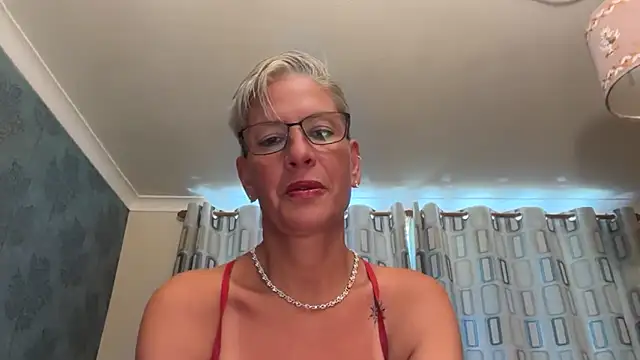 JennyHazel1 online show from 09/12/25, 01:00