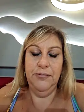 Snapshot of Mara-24 chatting on 09/10/25, 07:35 Mara-24 online show from 09/10/25, 07:35