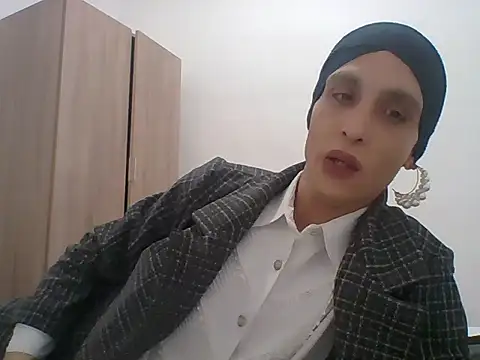 MissWendy online show from 02/25/26, 01:11