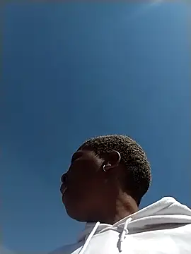 Snapshot of bigbootyboohle chatting on 11/21/25, 07:29 bigbootyboohle online show from 11/21/25, 07:29