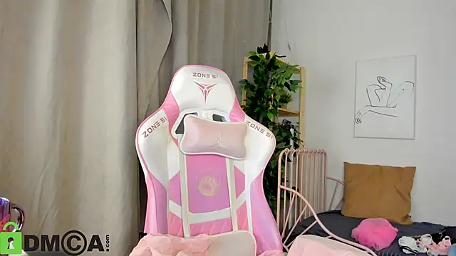 Nicole Charm online show from 11/10/25, 06:24