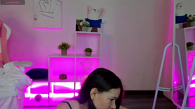 Snapshot of Nicole_Charm chatting on 01/10/25, 12:49 Nicole Charm online show from 01/10/25, 12:49