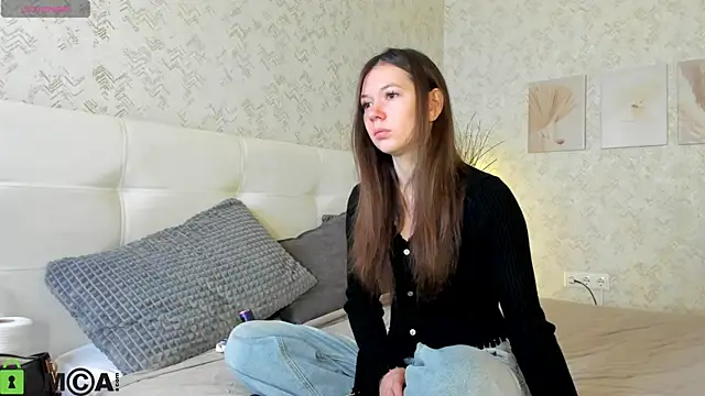Snapshot of Nicole_Charm chatting on 09/14/25, 09:59 Nicole Charm online show from 09/14/25, 09:59