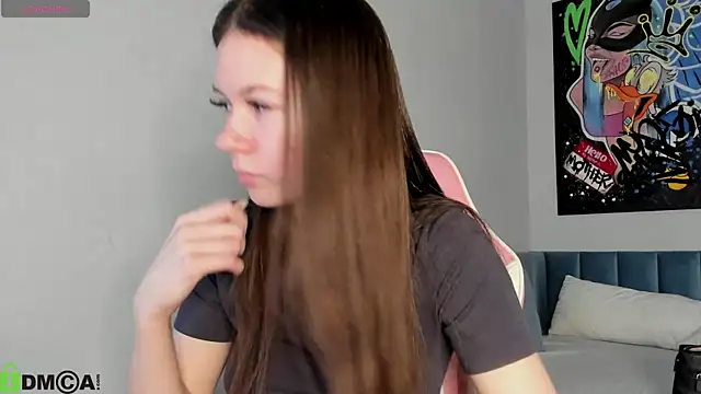 Nicole Charm online show from 12/19/25, 12:03