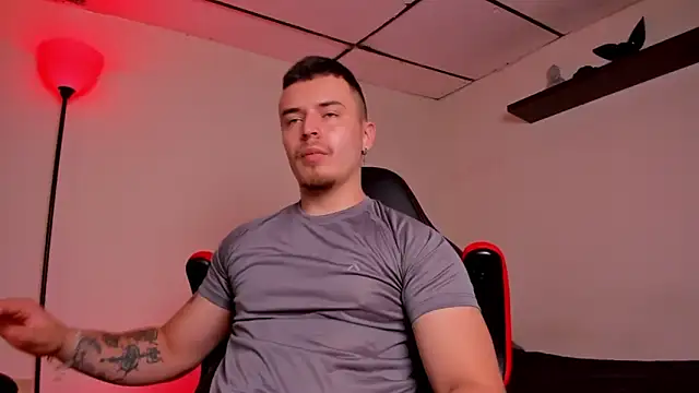 james connor2 online show from 10/29/25, 06:51