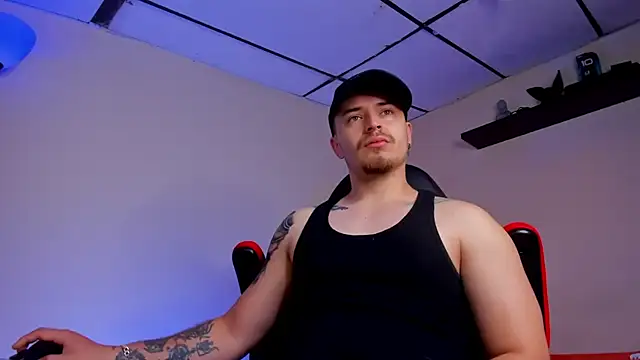 james connor2 online show from 09/28/25, 02:46