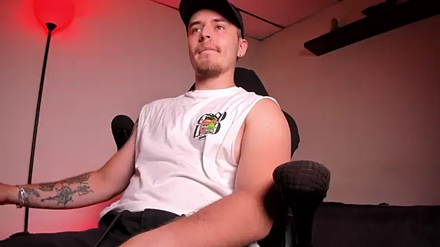 Snapshot of james_connor2 chatting on 02/23/26, 07:03 james connor2 online show from 02/23/26, 07:03