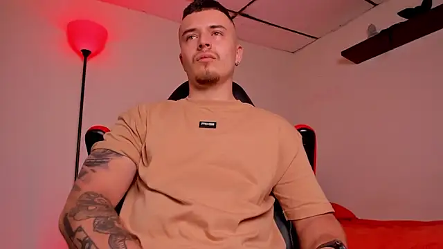 james connor2 online show from 10/22/25, 07:46