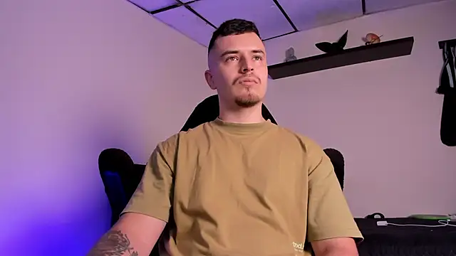 james connor2 online show from 12/17/25, 07:30