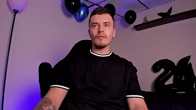 james connor2 online show from 11/24/25, 07:03