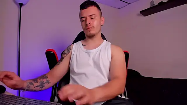 james connor2 online show from 11/02/25, 04:01