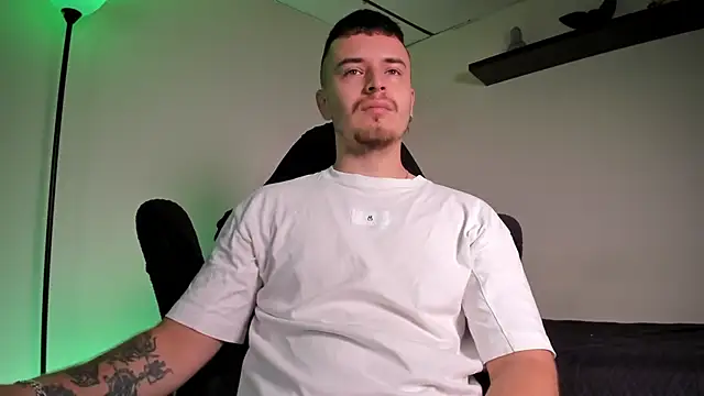 Snapshot of james_connor2 chatting on 02/08/26, 03:32 james connor2 online show from 02/08/26, 03:32