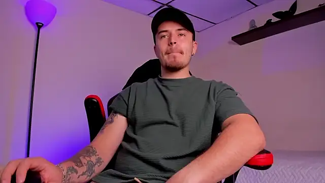 james connor2 online show from 11/10/25, 06:46