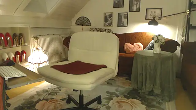 GinaBlonde online show from 03/12/26, 09:41