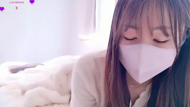 meg 0901 online show from 11/08/25, 12:03