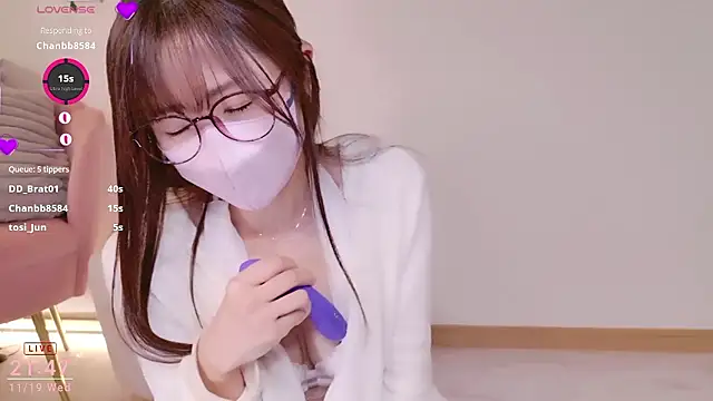 meg 0901 online show from 11/19/25, 12:49