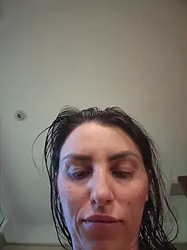 Snapshot of Izabella_Bella chatting on 07/05/26, 02:49 Izabella Bella online show from 07/05/26, 02:49