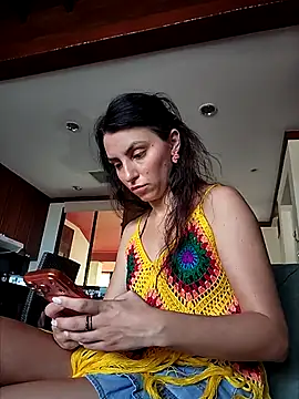 Izabella Bella online show from 11/08/25, 07:34