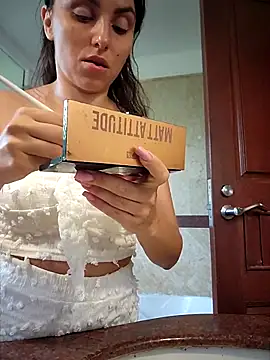 Izabella Bella online show from 02/02/26, 06:56