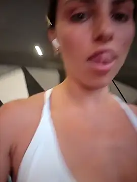 Izabella Bella online show from 05/26/26, 02:09