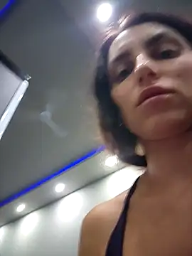 Izabella Bella online show from 10/30/25, 12:58