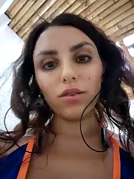 Snapshot of Izabella_Bella chatting on 01/20/25, 10:29 Izabella Bella online show from 01/20/25, 10:29