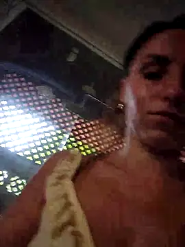Snapshot of Izabella_Bella chatting on 06/20/26, 06:40 Izabella Bella online show from 06/20/26, 06:40