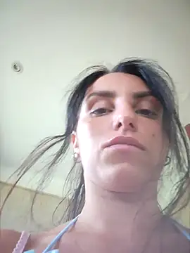 Snapshot of Izabella_Bella chatting on 09/24/25, 05:25 Izabella Bella online show from 09/24/25, 05:25