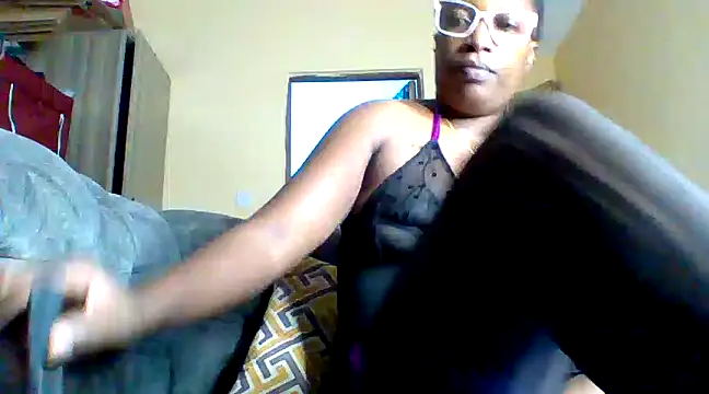 Snapshot of Chiky_Nurse chatting on 02/11/25, 06:33 Chiky Nurse online show from 02/11/25, 06:33