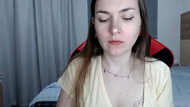 Snapshot of Naughty_Annn chatting on 06/14/26, 01:13 Naughty Annn online show from 06/14/26, 01:13