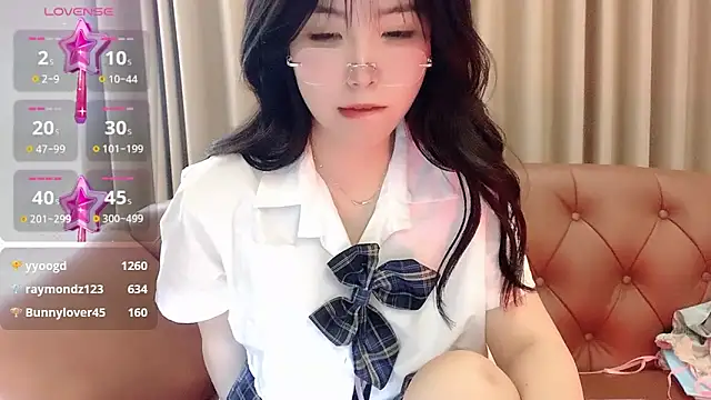 NickiBloom online show from 02/17/25, 06:20