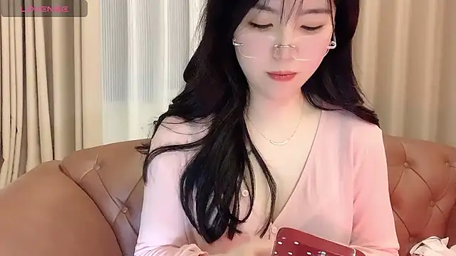 NickiBloom online show from 02/21/25, 11:01