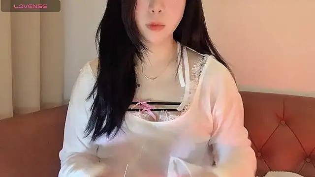 NickiBloom online show from 01/04/25, 03:40
