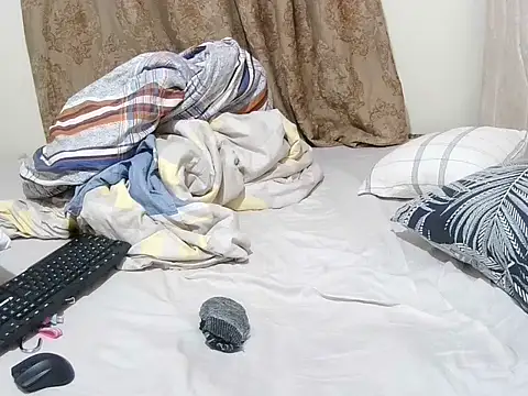 slender sweet online show from 11/30/25, 06:52