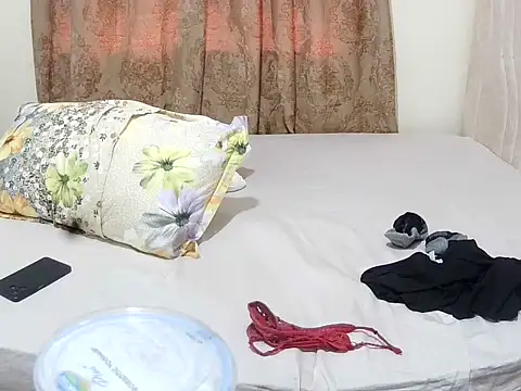 slender sweet online show from 11/05/25, 12:52