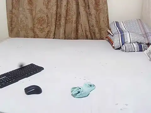 slender sweet online show from 11/22/25, 03:22