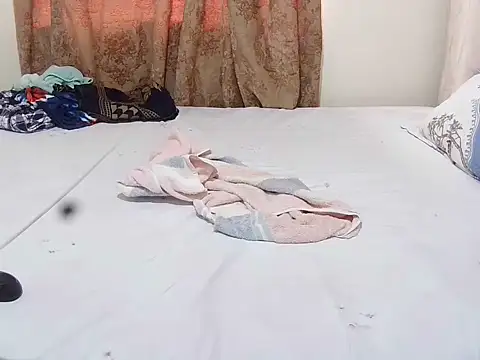 slender sweet online show from 11/23/25, 09:08