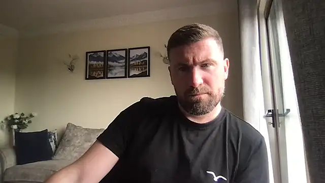 MarriedManBigCock online show from 04/08/26, 01:01