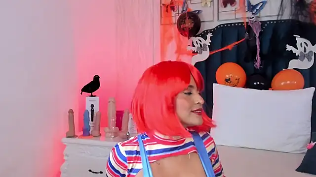 samara warren online show from 10/31/25, 12:13