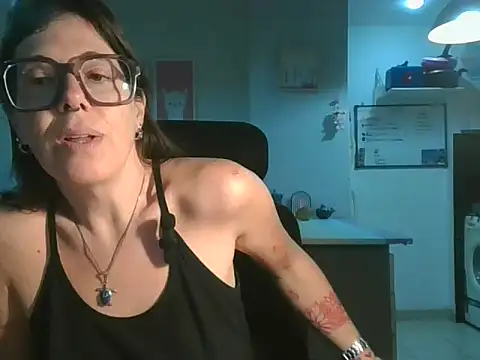Snapshot of Calentandote chatting on 05/29/26, 10:32 Calentandote online show from 05/29/26, 10:32