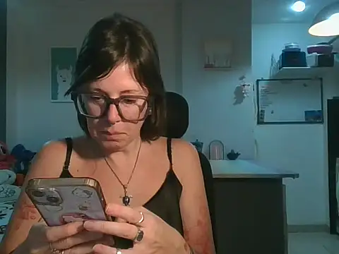 Snapshot of Calentandote chatting on 06/10/26, 11:00 Calentandote online show from 06/10/26, 11:00