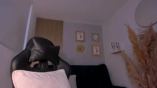 NatyFerrer  online show from 10/11/25, 11:00