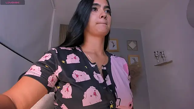NatyFerrer  online show from 05/15/26, 03:37