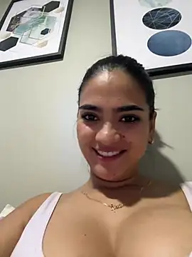 Snapshot of NatyFerrer_ chatting on 07/04/26, 11:20 NatyFerrer online show from 07/04/26, 11:20