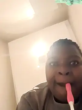 Snapshot of Yours_faithfully1 chatting on 11/02/25, 05:45 Yours faithfully1 online show from 11/02/25, 05:45