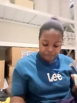 Snapshot of Yours_faithfully1 chatting on 11/29/25, 12:27 Yours faithfully1 online show from 11/29/25, 12:27