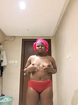 Snapshot of Yours_faithfully1 chatting on 11/03/25, 12:09 Yours faithfully1 online show from 11/03/25, 12:09