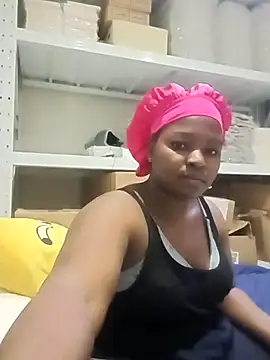 Snapshot of Yours_faithfully1 chatting on 11/05/25, 09:45 Yours faithfully1 online show from 11/05/25, 09:45